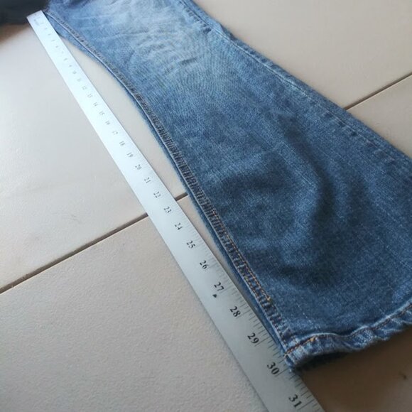 Aeropostale women's size 6R mid wash jeans - Picture 9 of 15